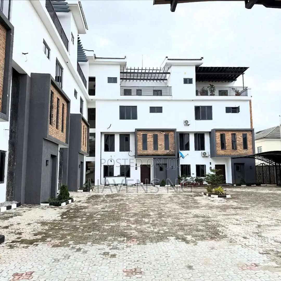 4bdrm Duplex in Jabi for sale