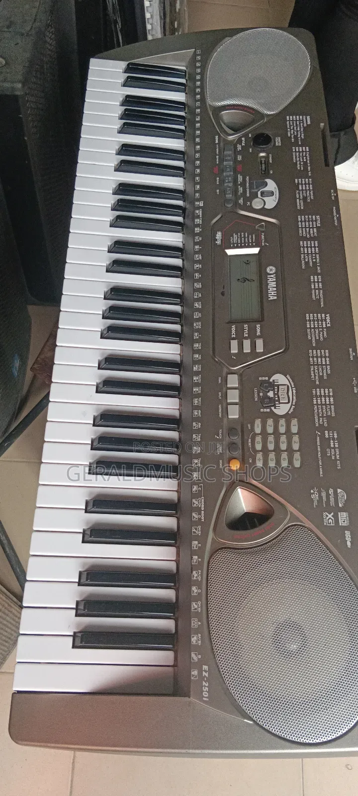 Uk Used Yamaha PSR-250i