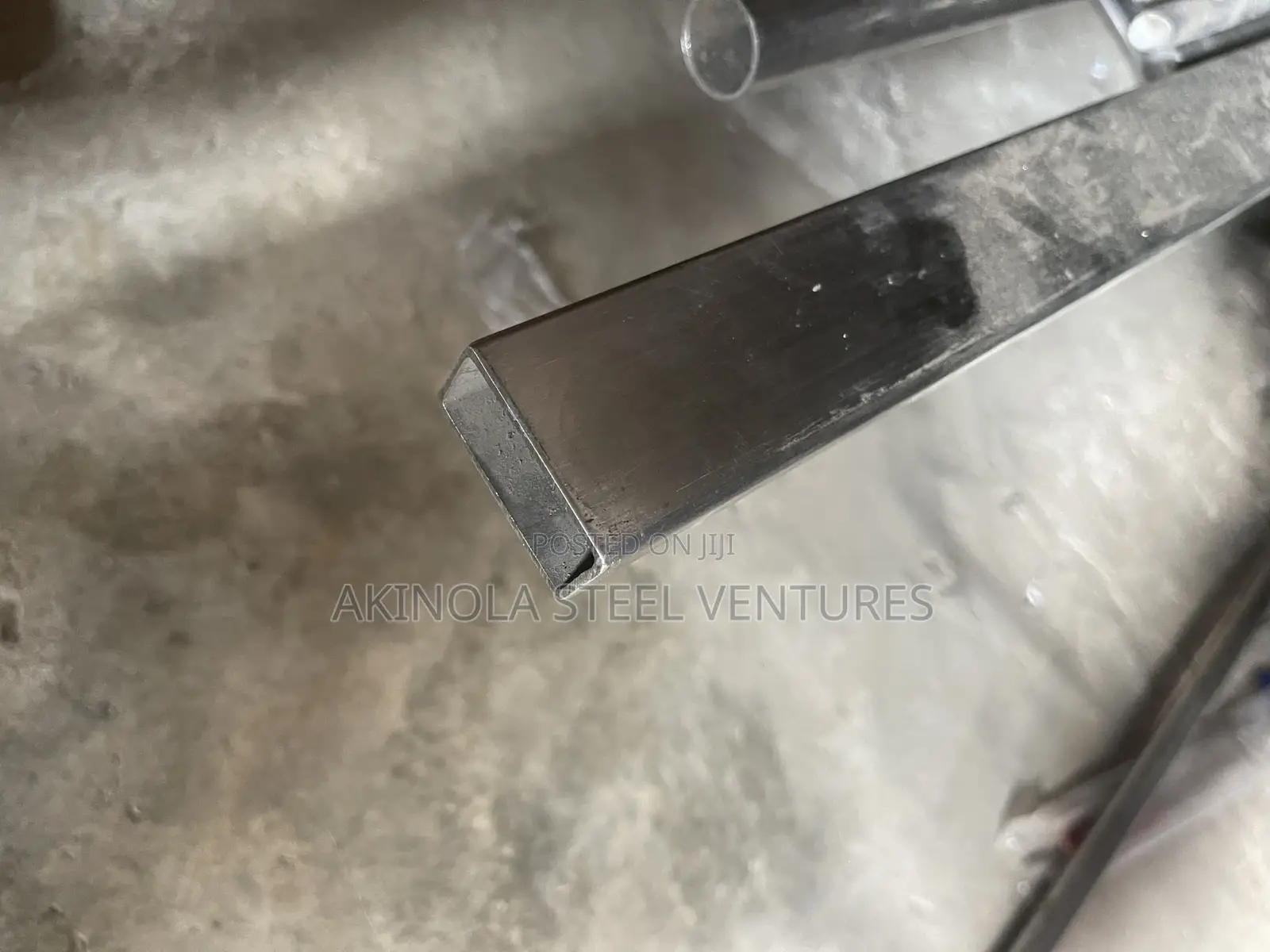 40 X 20 X2mm Thick Stainless Square / Rectangular Pipe