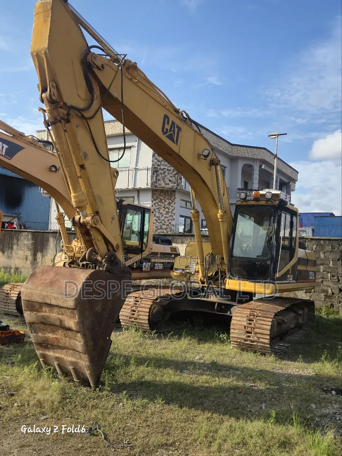 A Caterpillar Excavator 320l