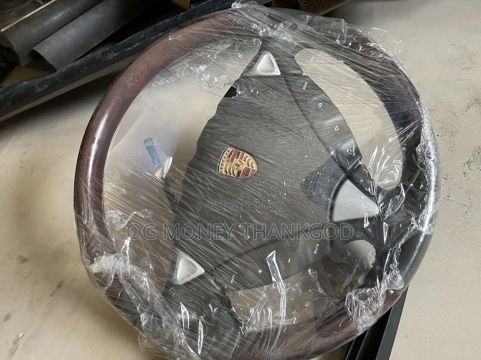Steering Wheel Porsche Cayenne 2008