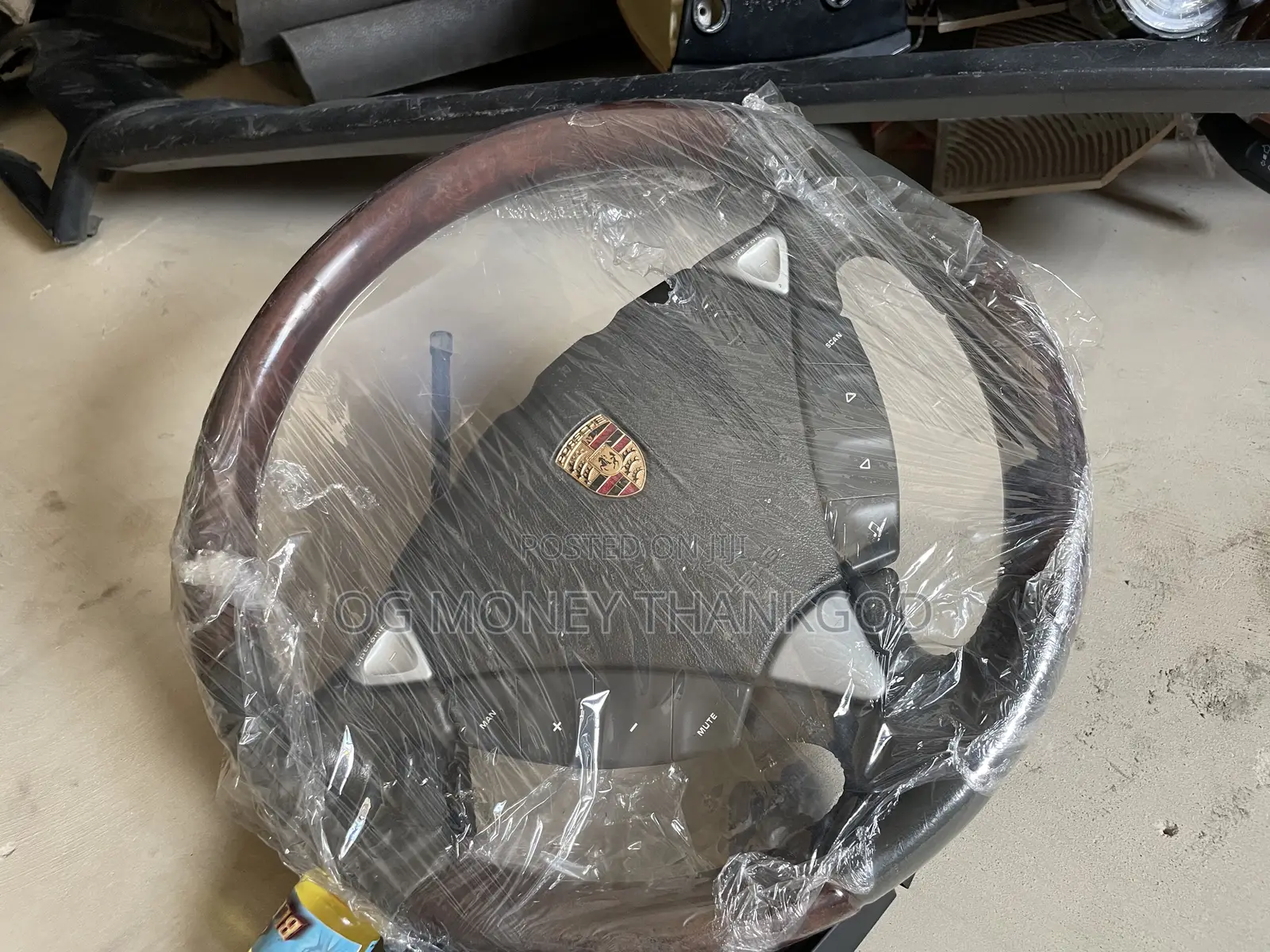 Steering Wheel Porsche Cayenne 2008