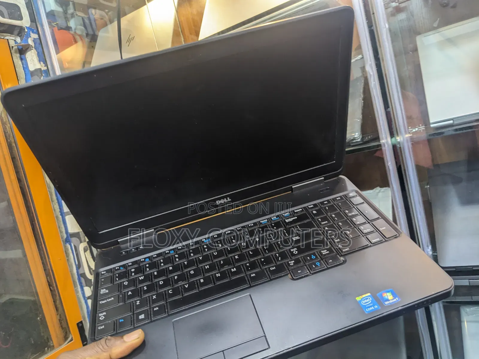 Laptop Dell Latitude 5540 8GB Intel Core i7 SSD 256GB