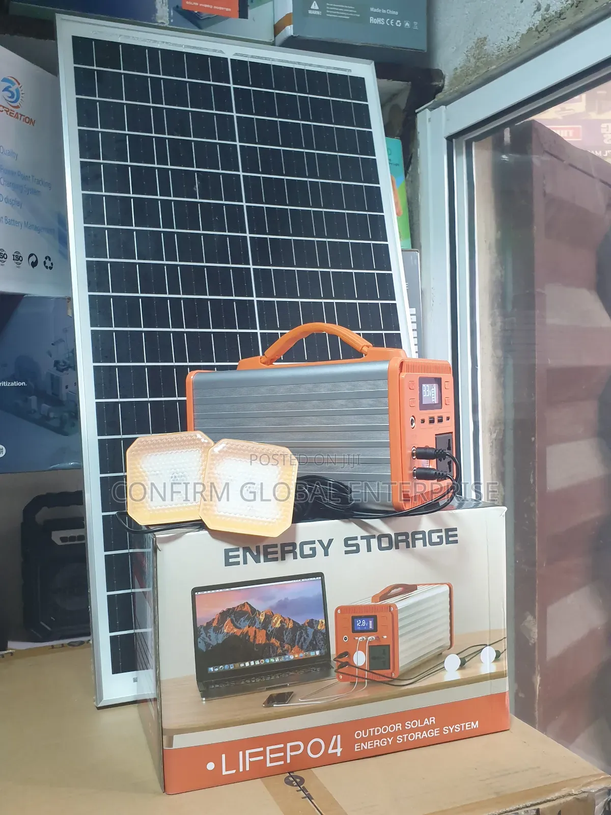 Brand New 300w Solar Generator With Pannel