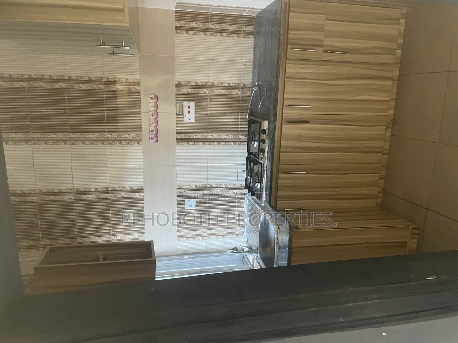 2bdrm Bedsitter in Ire Akari Quarter, Akala Express for rent