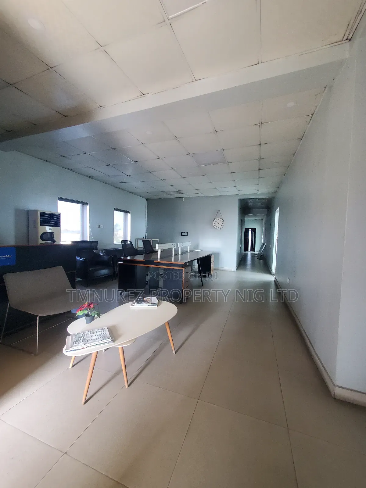 Very Big Open Space Showroom at Lekki Phase1 Facing the Express