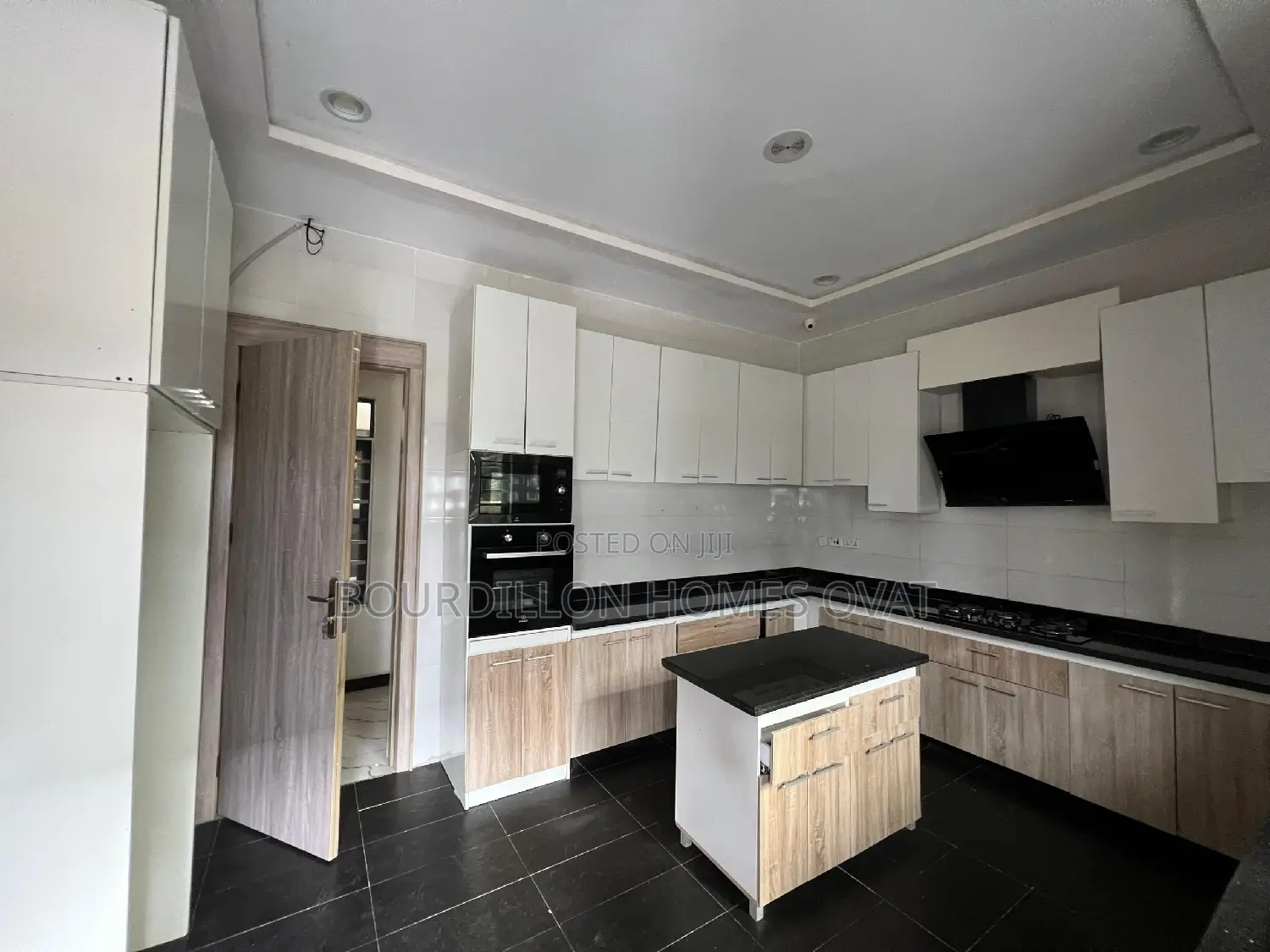 5bdrm Duplex in Orchid Lekki Lagos for sale