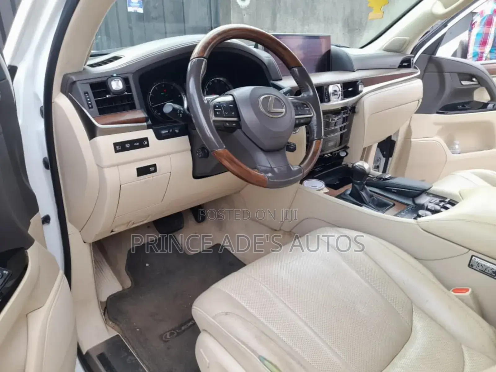 Lexus LX 2017 White