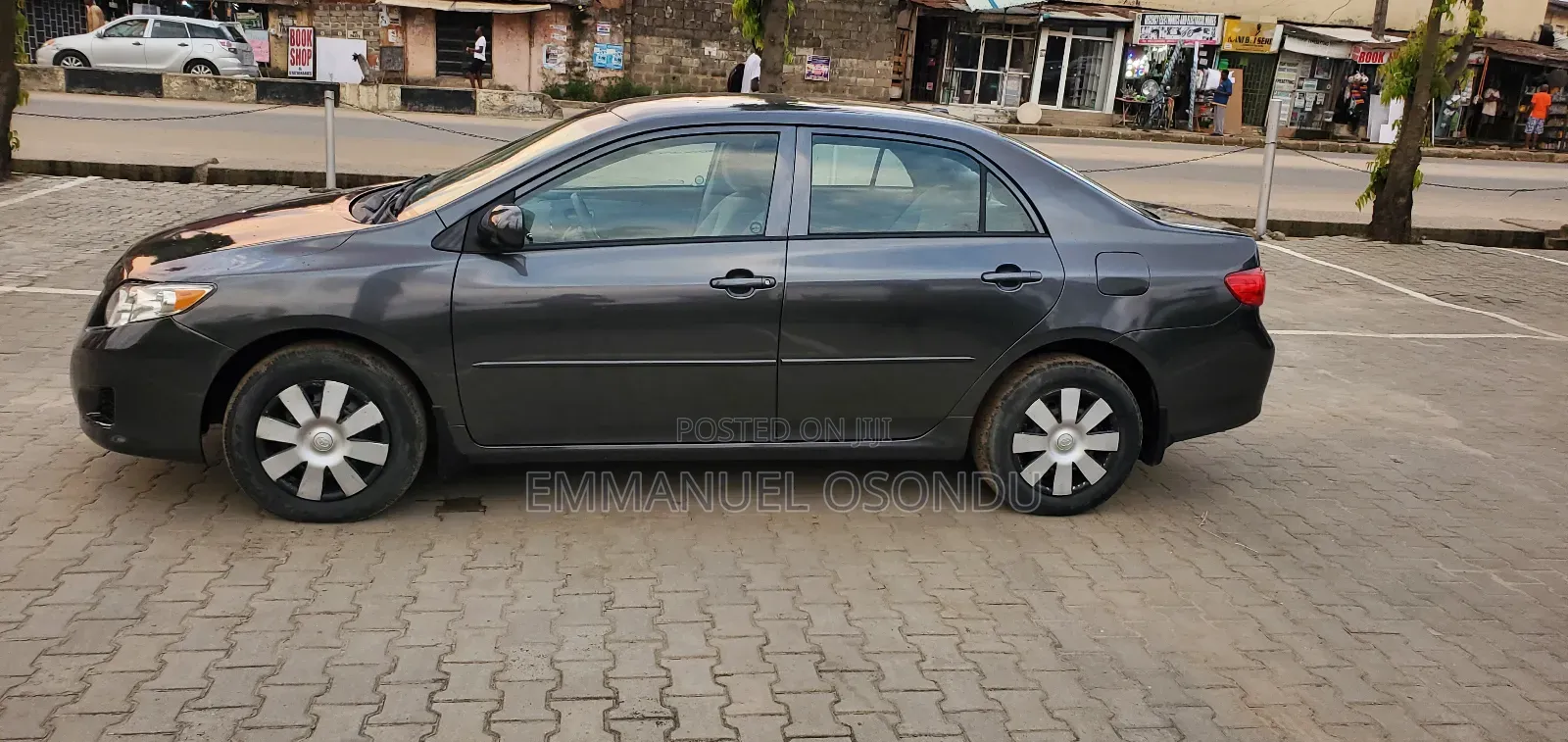 Toyota Corolla 2010 Gray
