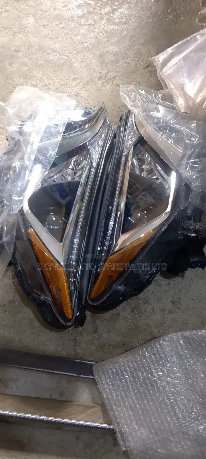 Set Of Head Lamp For Toyota Rav4 2018