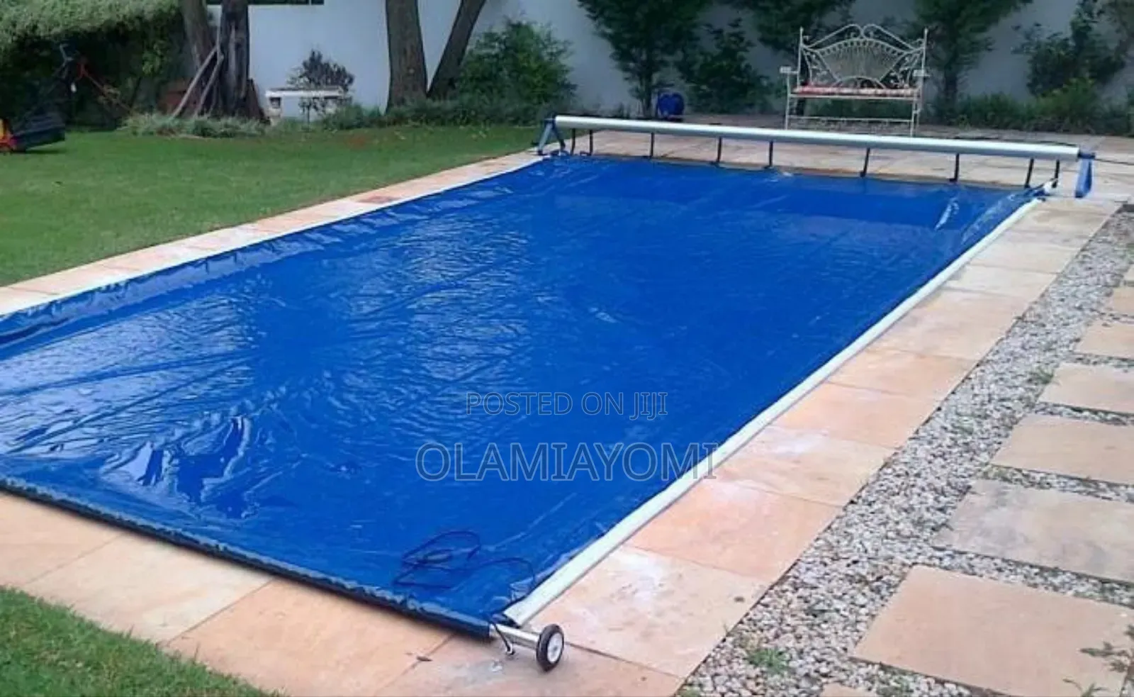 Pool Cover With Rowling Machine
