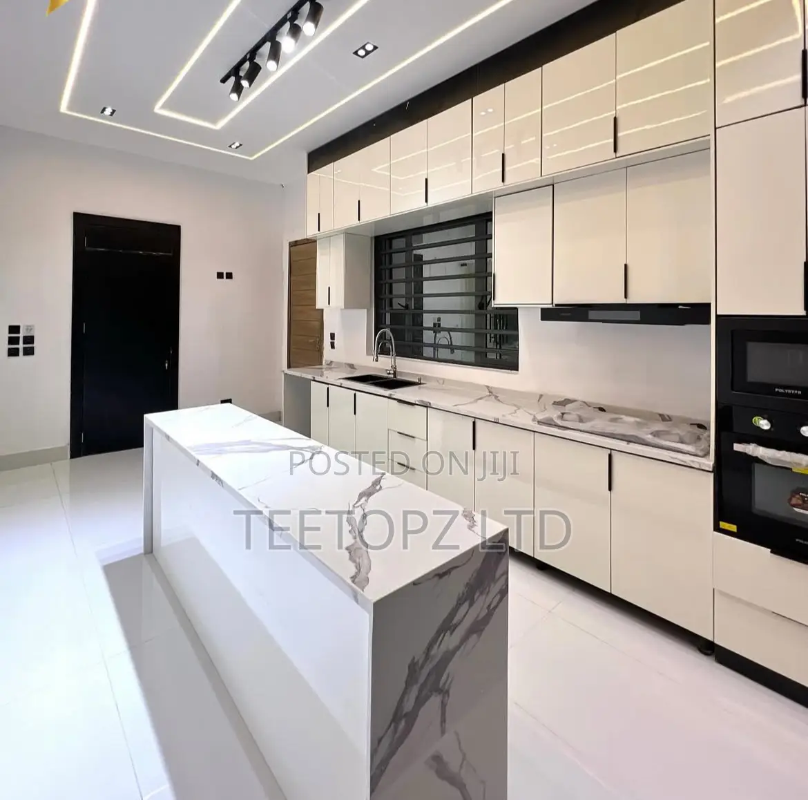 Luxurious Kitchen Cabinets