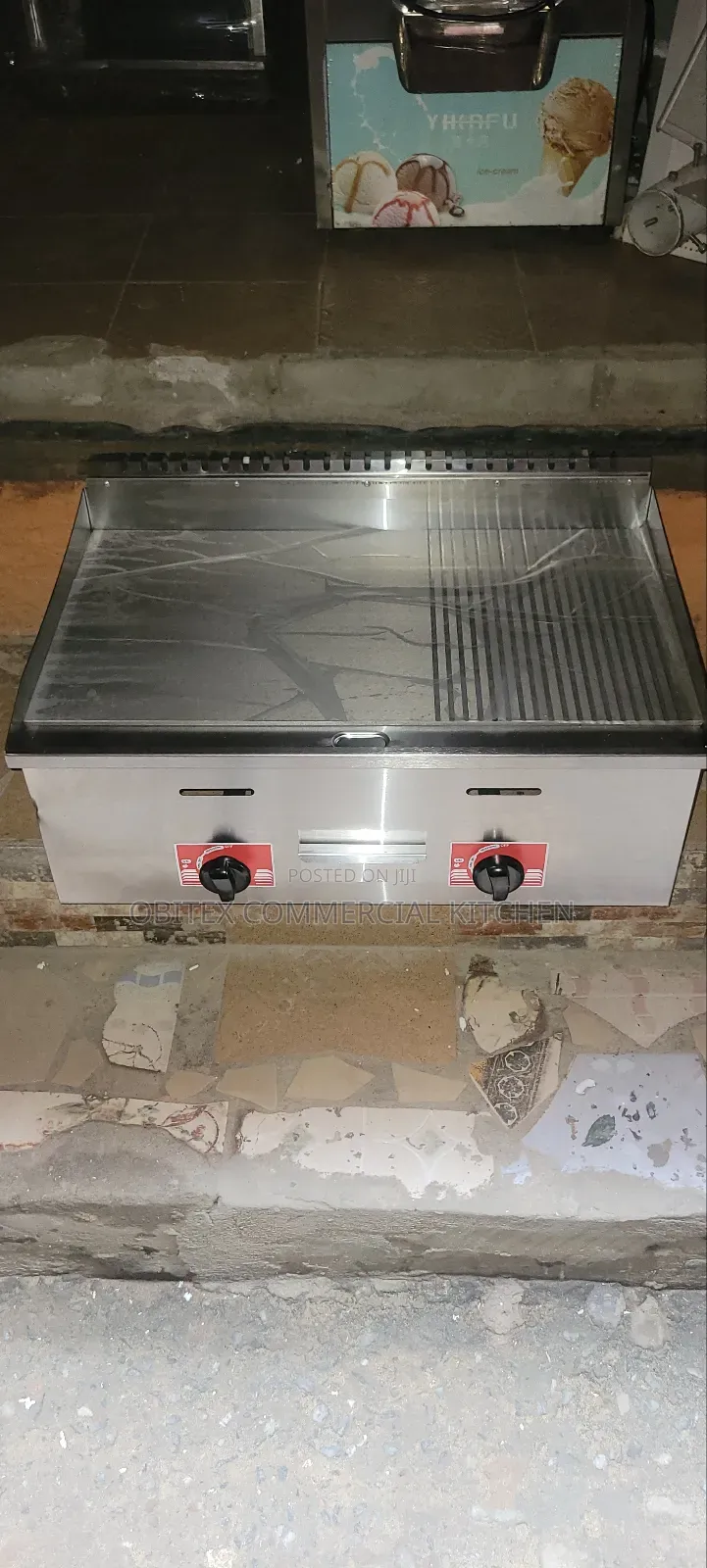 Industrial Gas Griddle Machine Rough and Smooth Is Available for Sale
