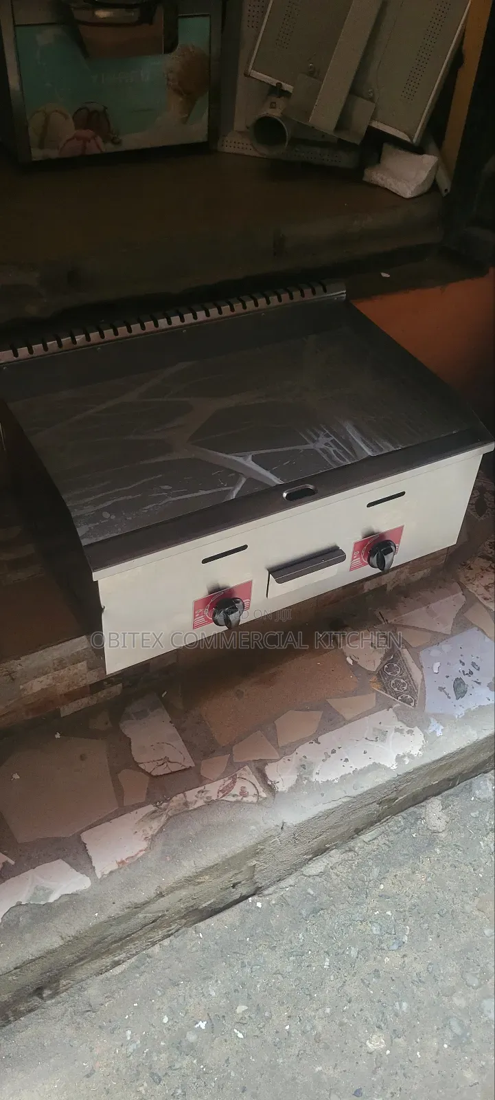 Industrial Gas Griddle Machine Rough and Smooth Is Available for Sale