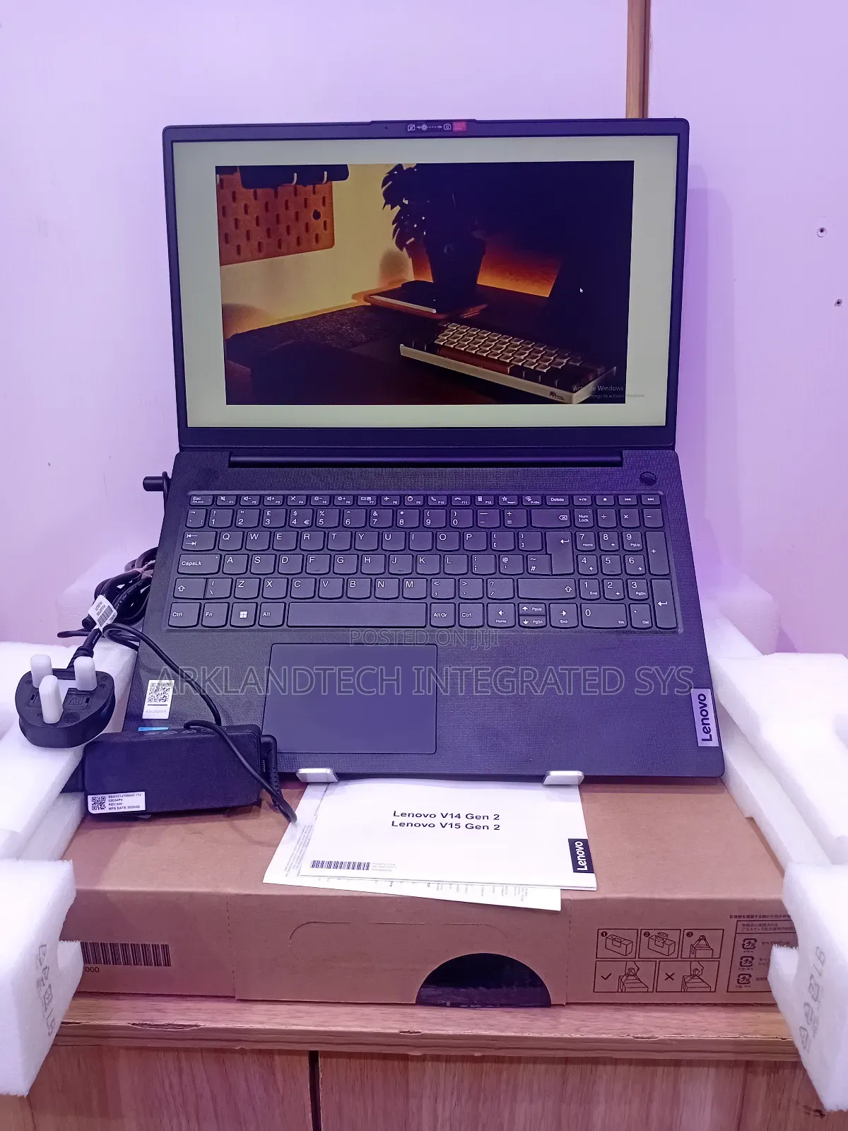 New Laptop Lenovo IdeaPad S10-3t 8GB Intel Core i3 SSD 256GB