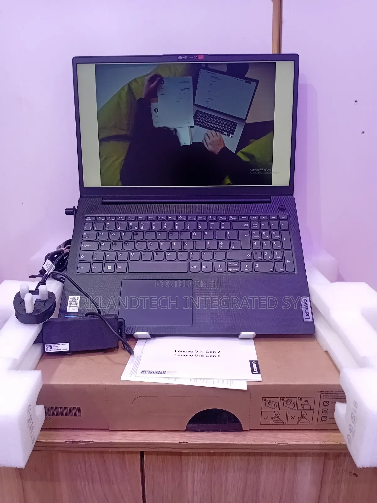 New Laptop Lenovo IdeaPad S10-3t 8GB Intel Core i3 SSD 256GB