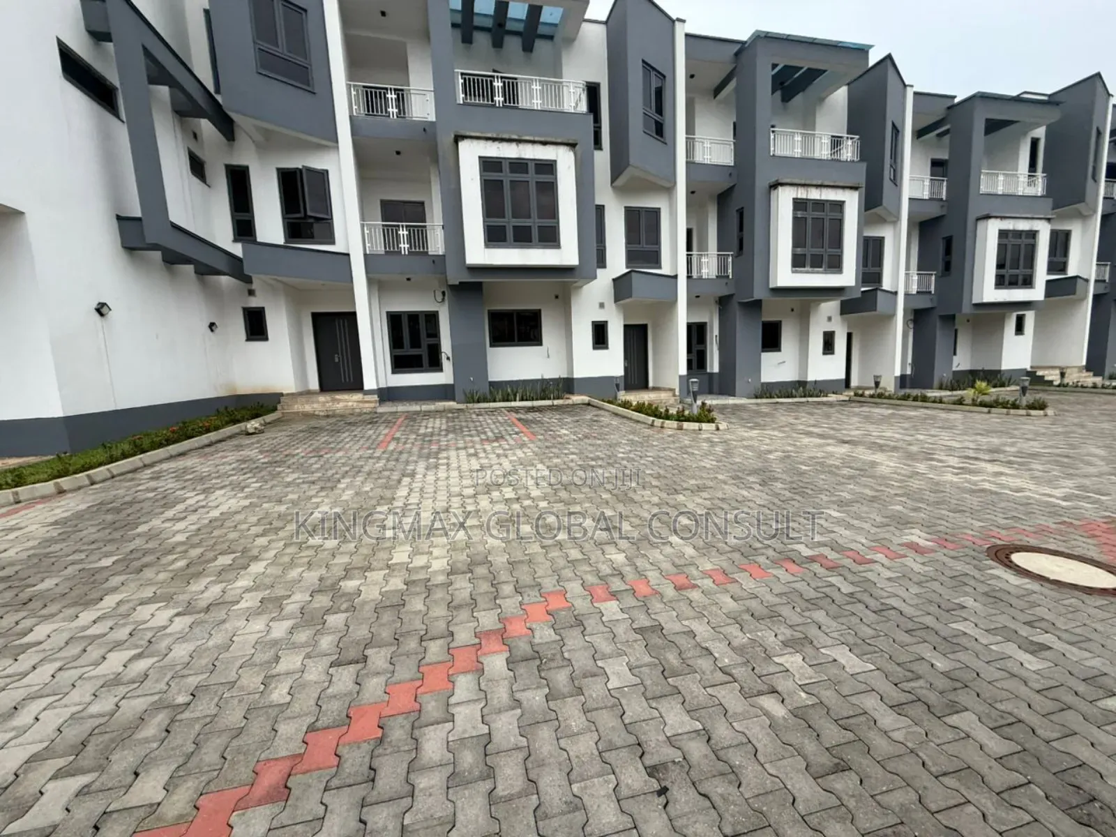 4bdrm Duplex in Wuye Abuja for sale