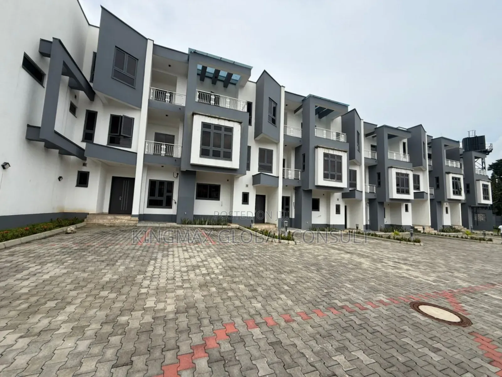 4bdrm Duplex in Wuye Abuja for sale