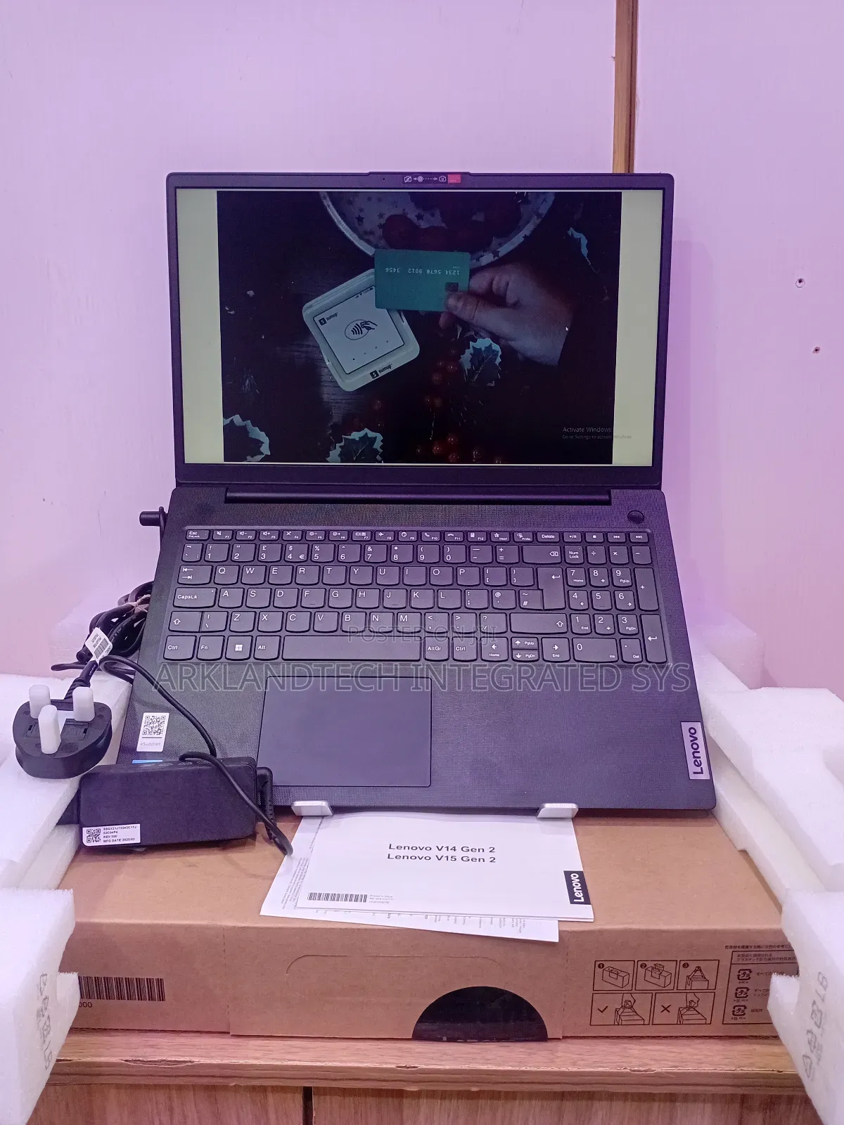 New Laptop Lenovo IdeaPad S12 8GB Intel Core i3 SSD 512GB