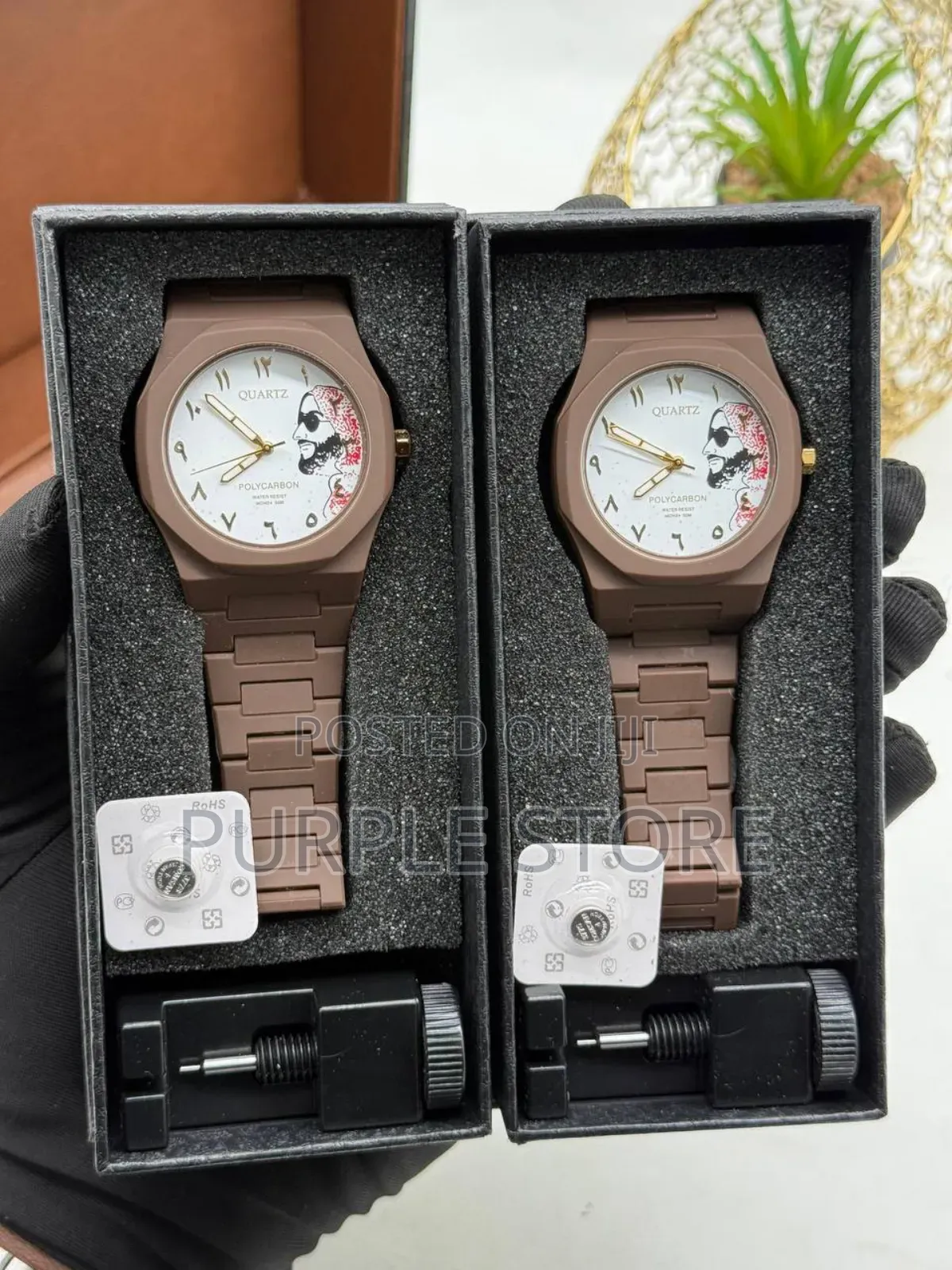 Quality Men's Watches With Strap Remover and Extra Battery.