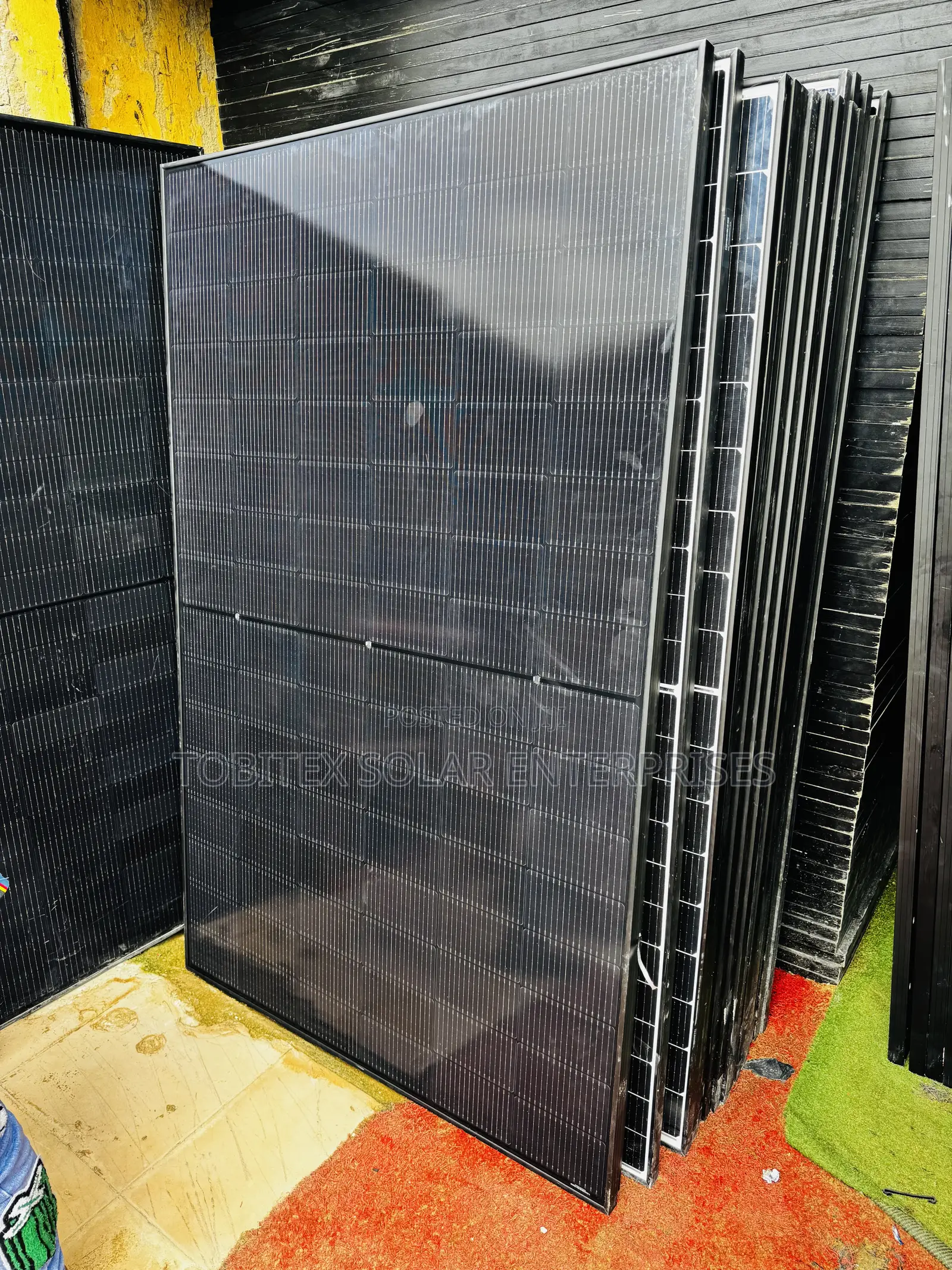 550w Jinko Solar Power Panels