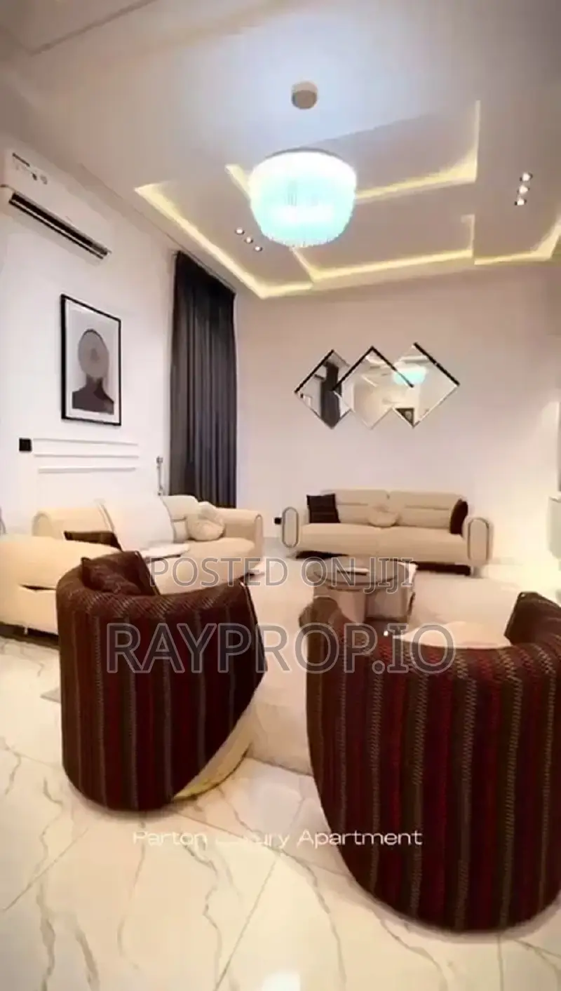 347299tm - Nicely Furnished 3 Bedroom Shortlet in Lekki
