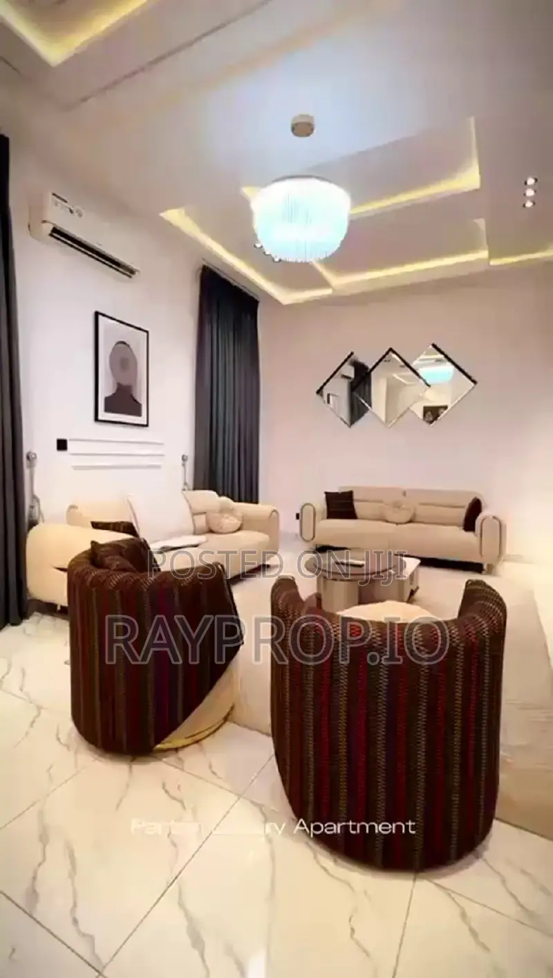 347299tm - Nicely Furnished 3 Bedroom Shortlet in Lekki