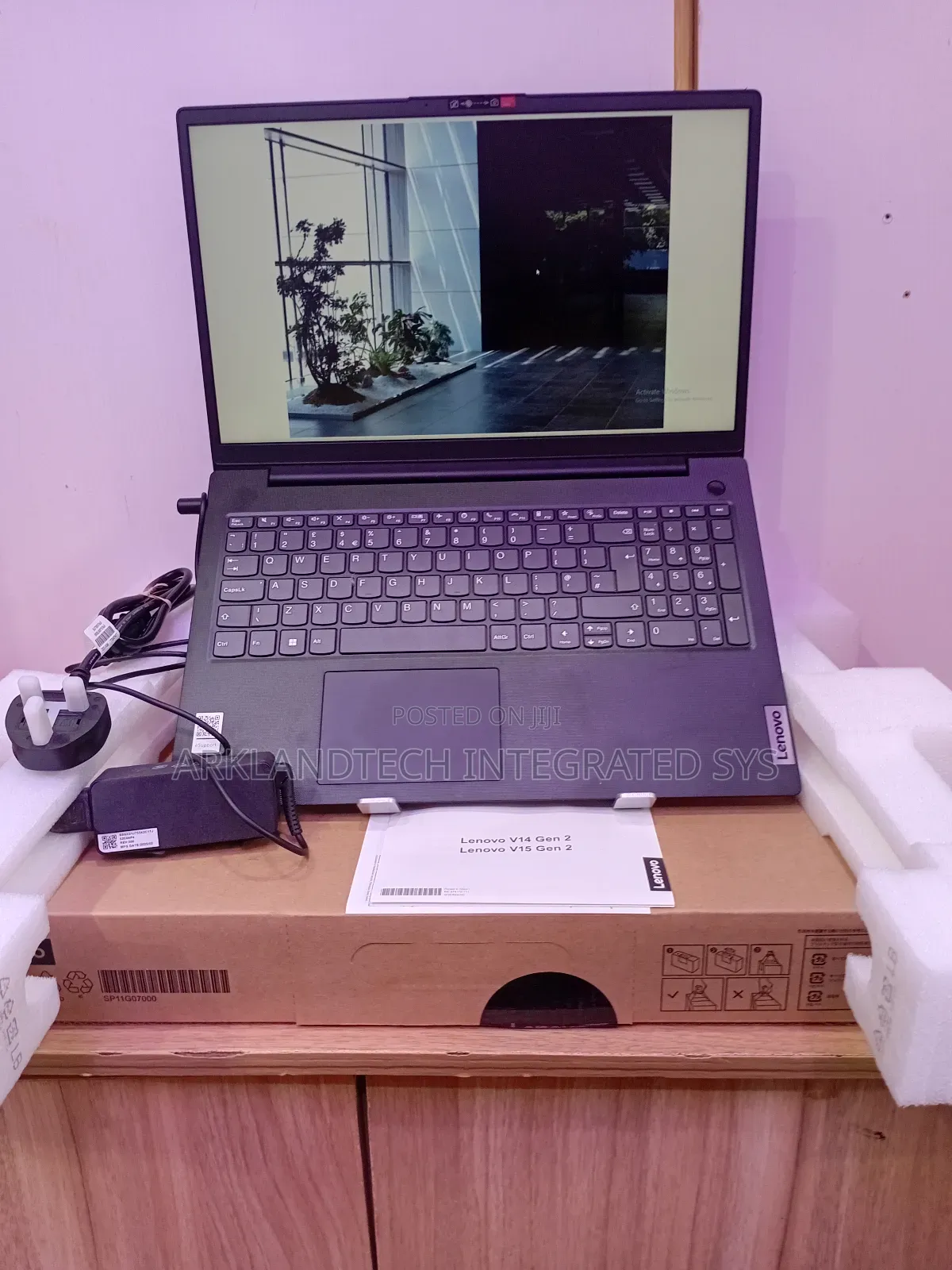 New Laptop Lenovo IdeaPad U310 8GB Intel Core i3 SSD 256GB