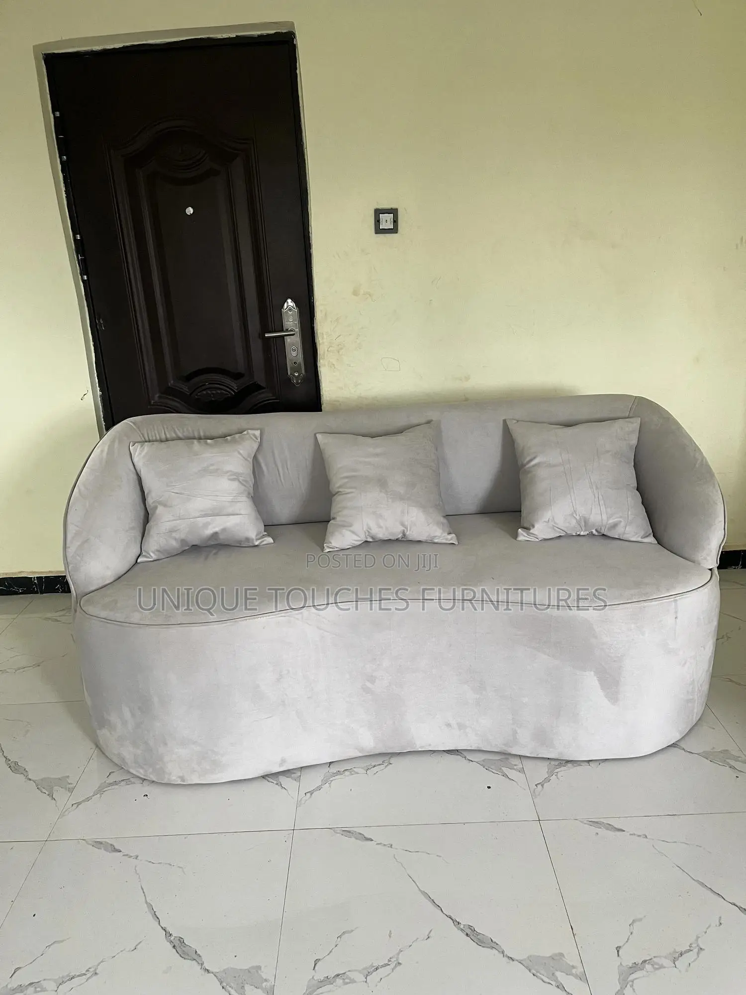 Super Curvey Living Room Sofa Set