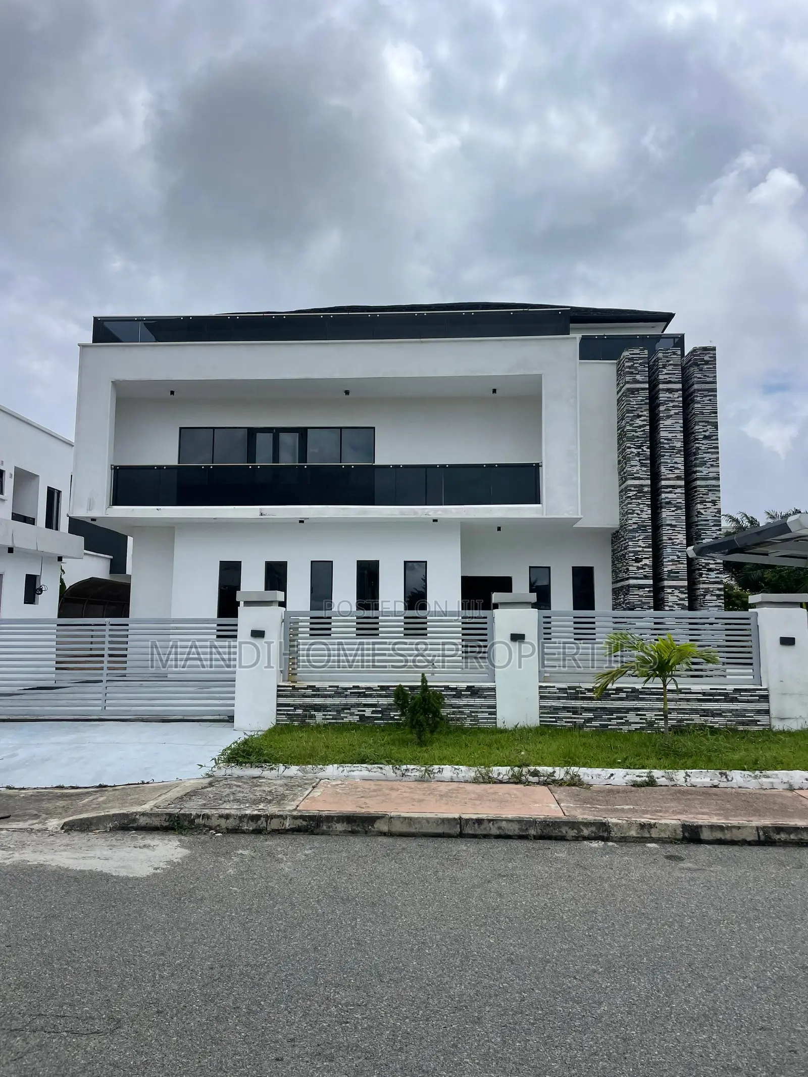 5bdrm Duplex in Ajah for sale