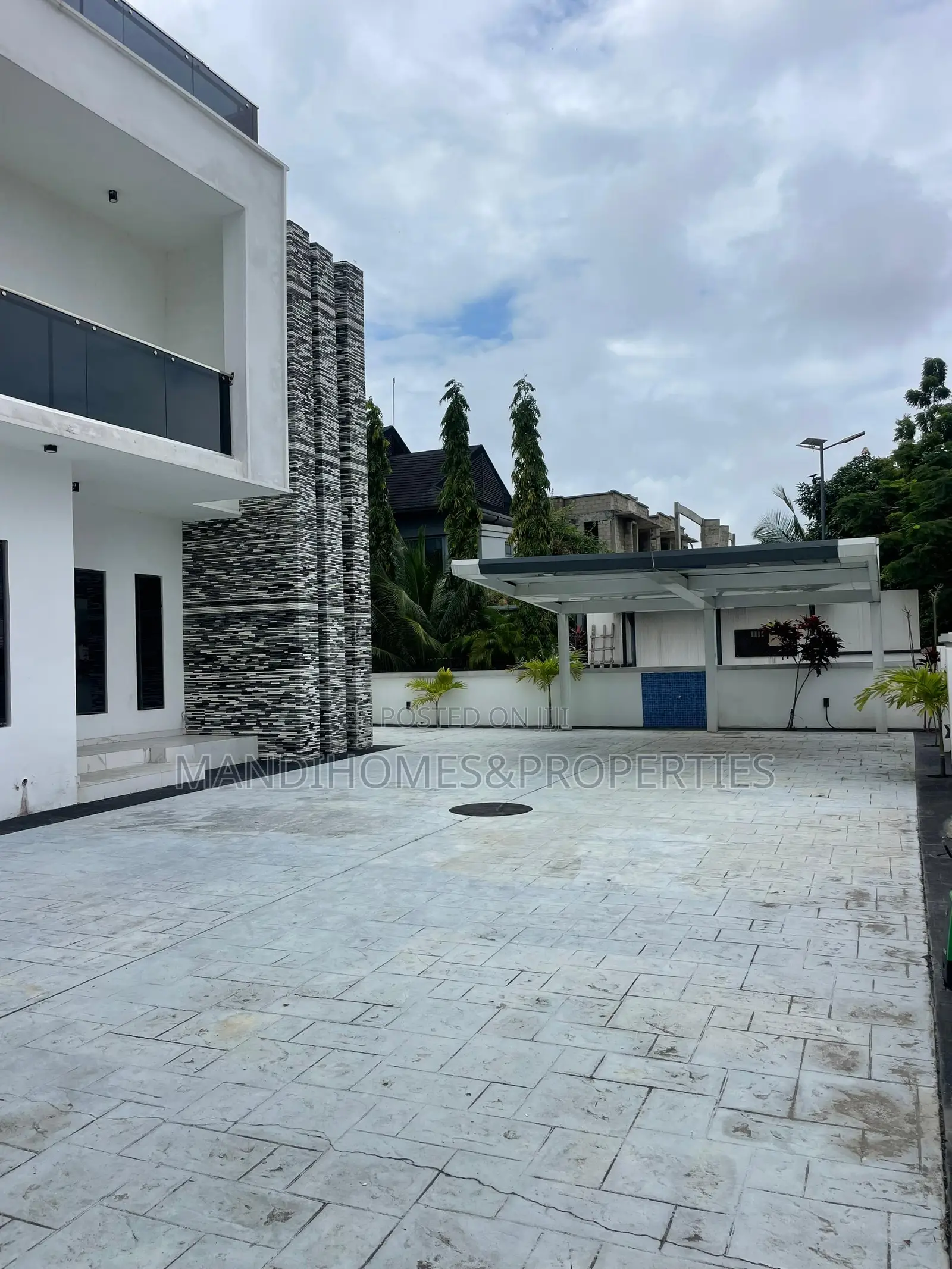 5bdrm Duplex in Ajah for sale