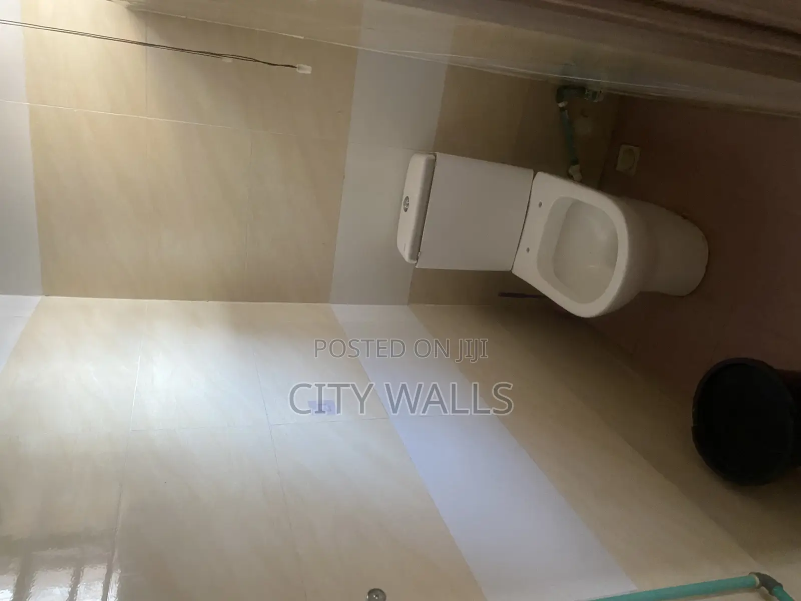 4bdrm Duplex in Vandaniels Estate, Chevron for rent