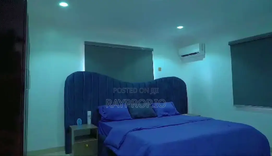 369773zl - 3 Bedroom Shortlet in Magodo Gra