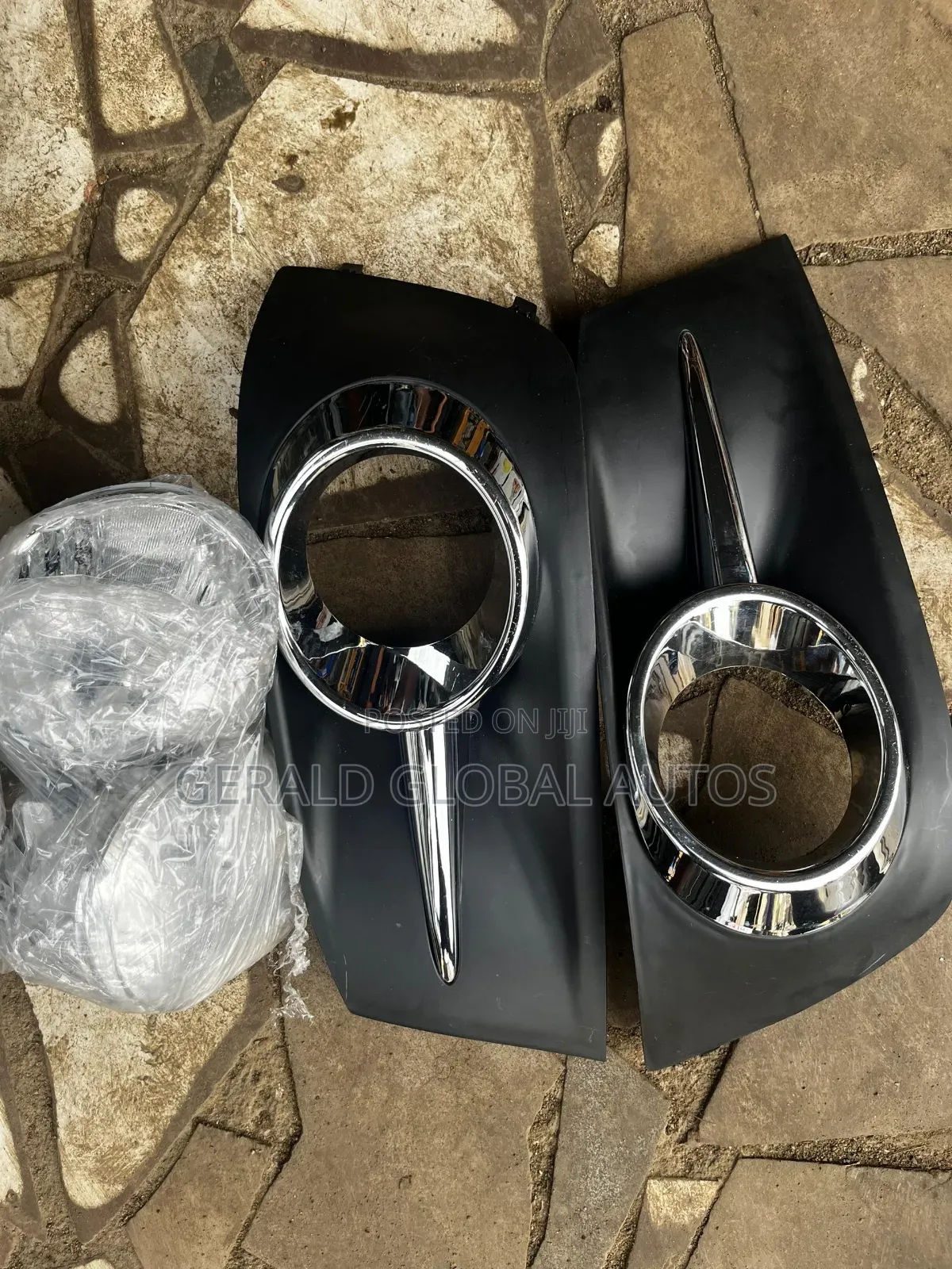 Fog Lamp And Cover Fortuner 2012