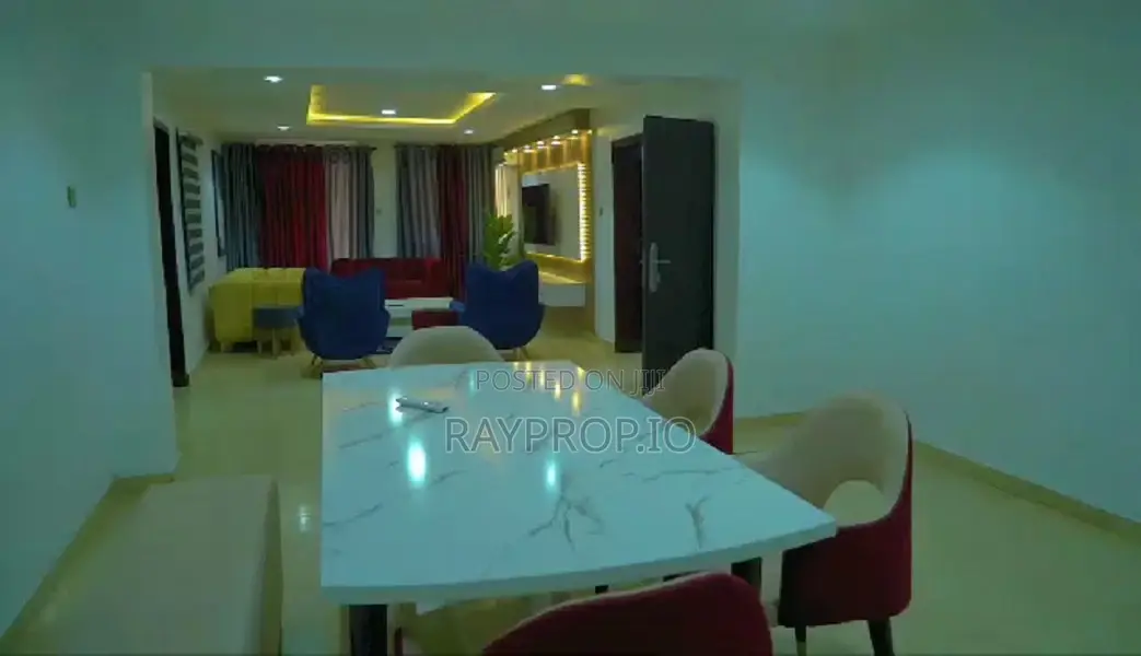 370994sp - 3 Bedroom Shortlet in Magodo Gra