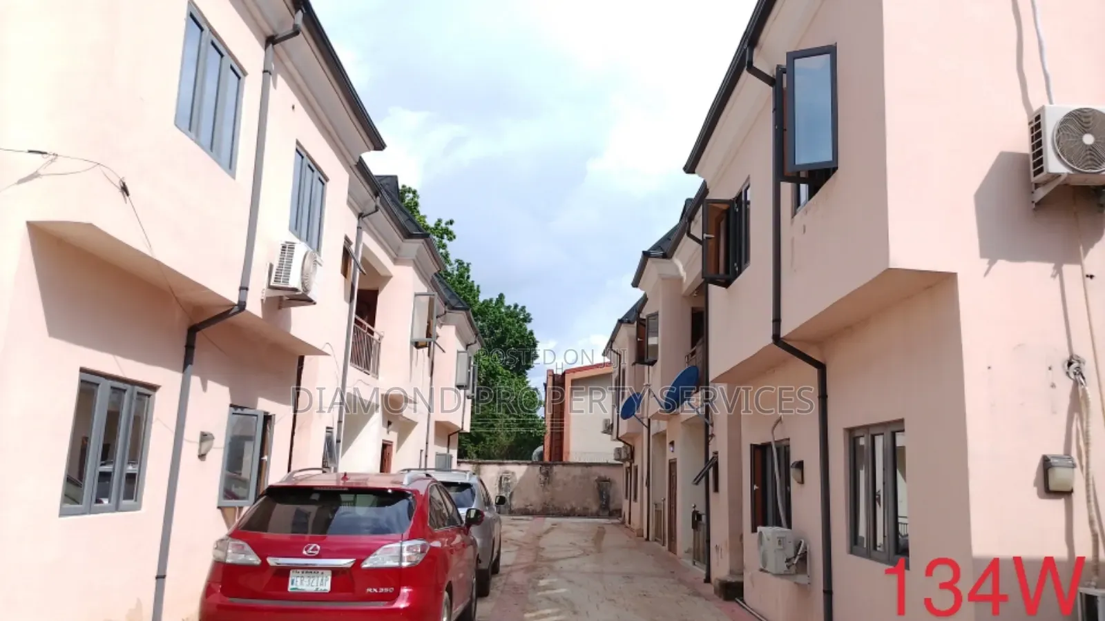 3bdrm Block of Flats in Housing Area U, Owerri for rent