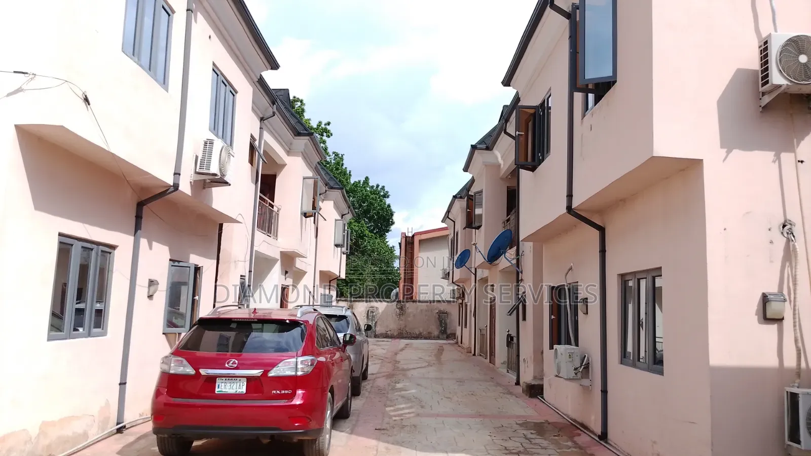 3bdrm Block of Flats in Housing Area U, Owerri for rent