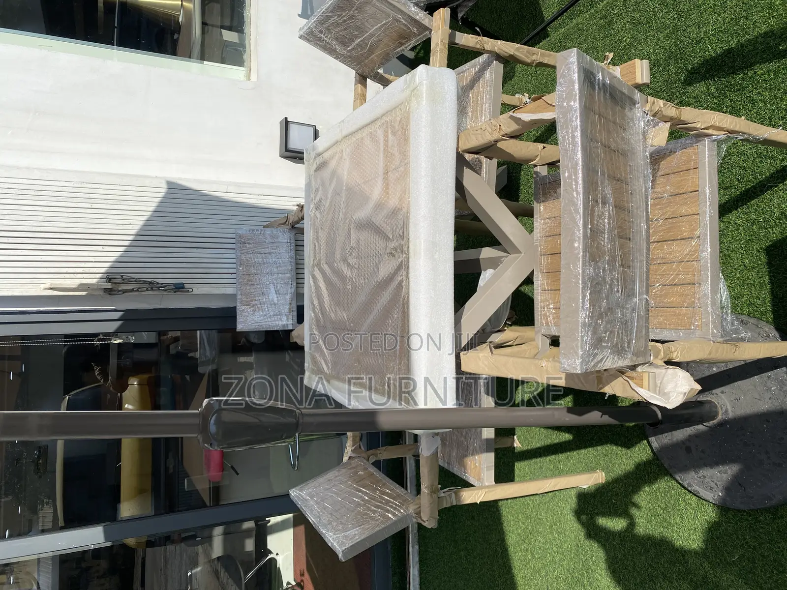 New Model Foreign Design Wooden Outdoor Table and Chairs