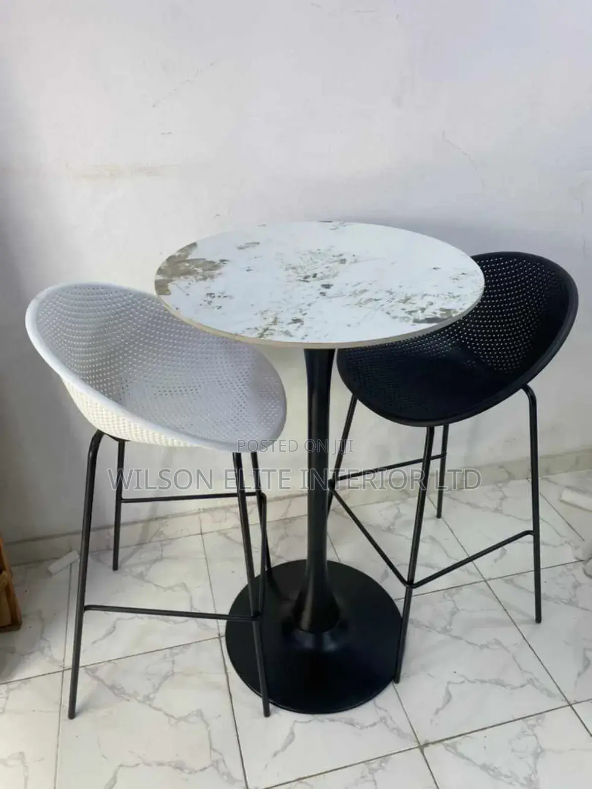 High Bar Stool / Chair