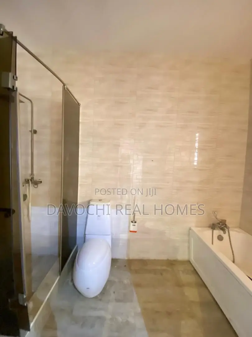 4bdrm Duplex in Orchid Road, Lekki Phase 2 for rent