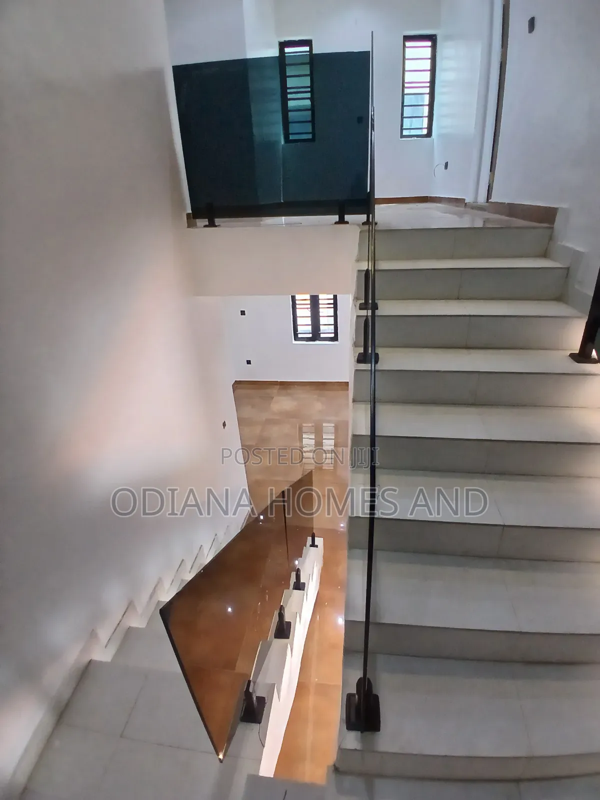 8bdrm Duplex in Ashi Bodija, Ibadan for sale