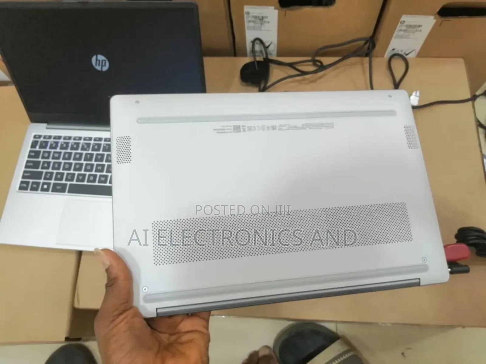 New Laptop HP 14-Dq1025cl 8GB Intel Core I3 SSD 512GB