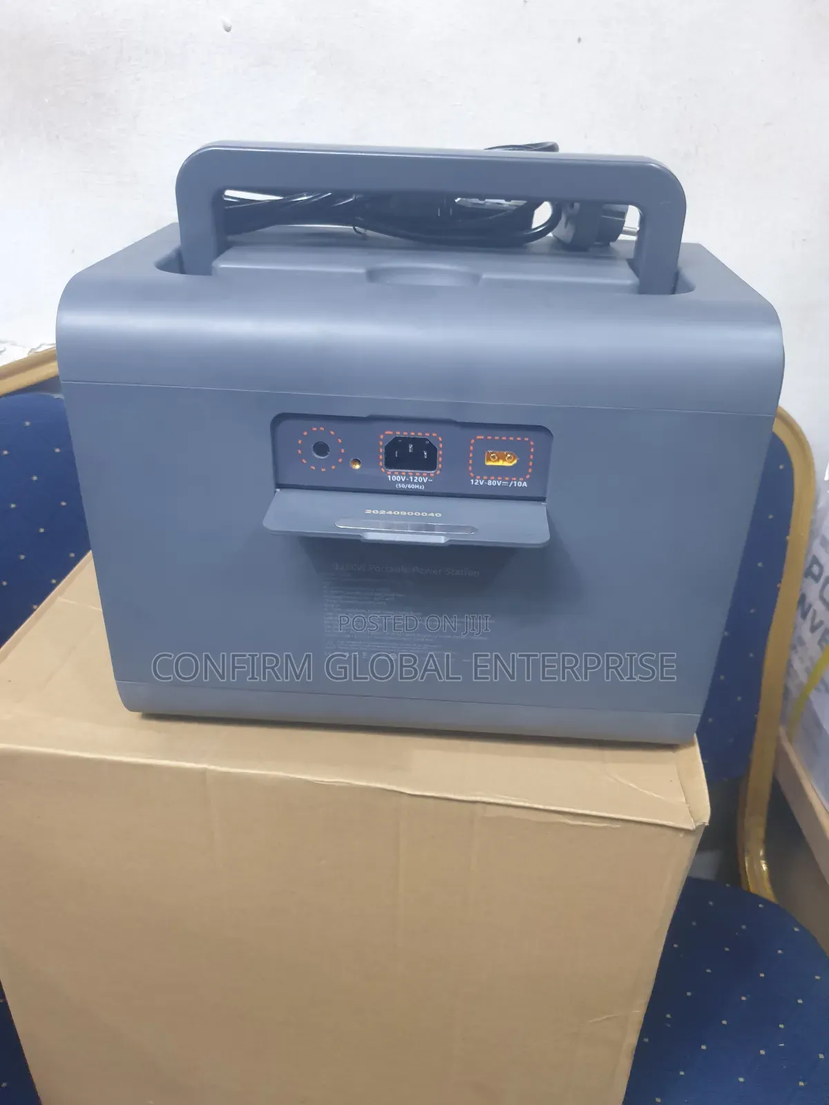 1200w All in One Solar Generator With Solar 3