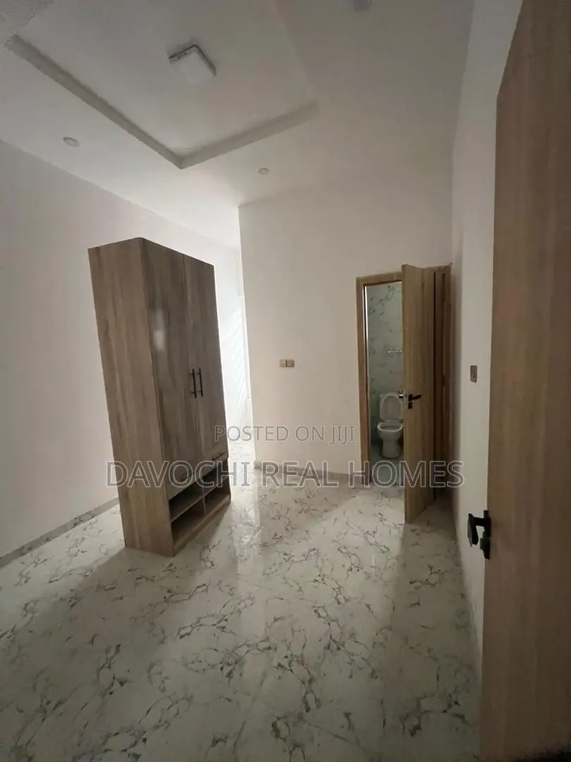 4bdrm Duplex in Ikota for rent