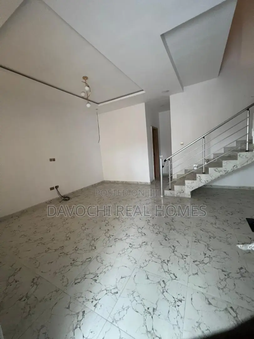 4bdrm Duplex in Ikota for rent