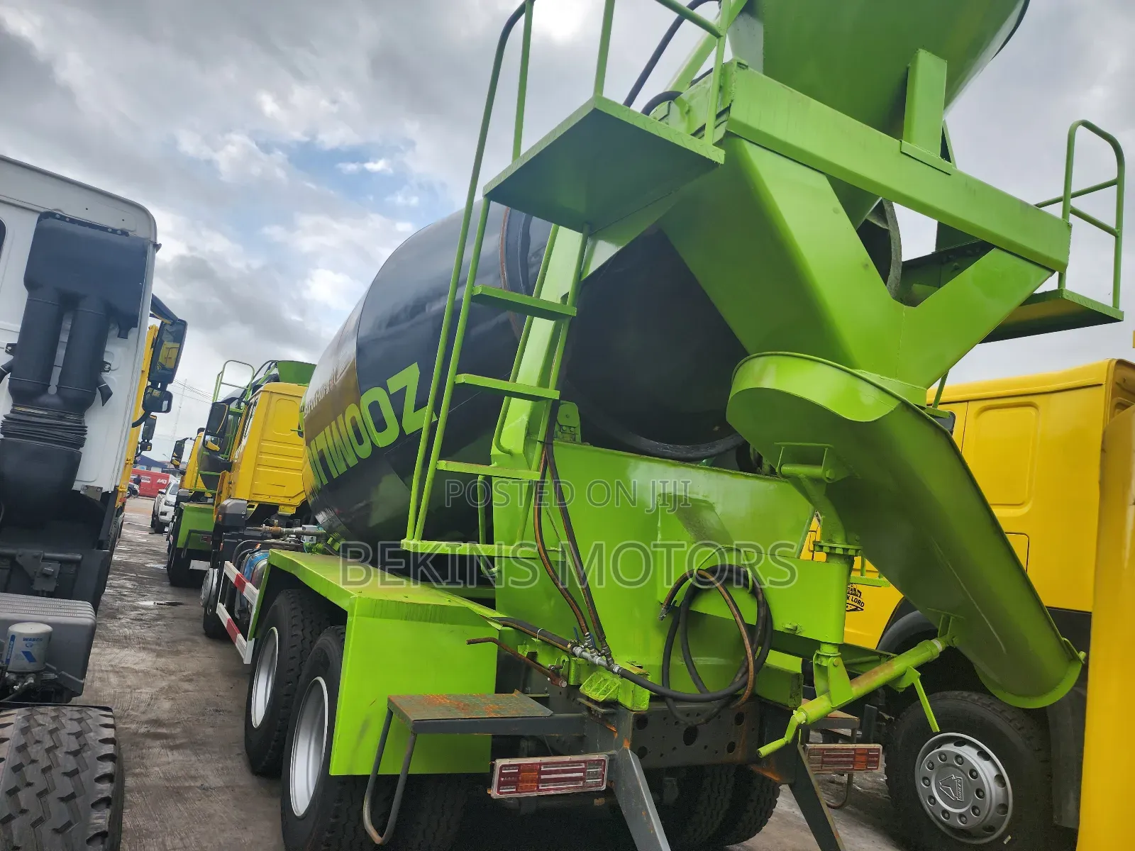 China Used Howo Concrete Mixer CHNTC