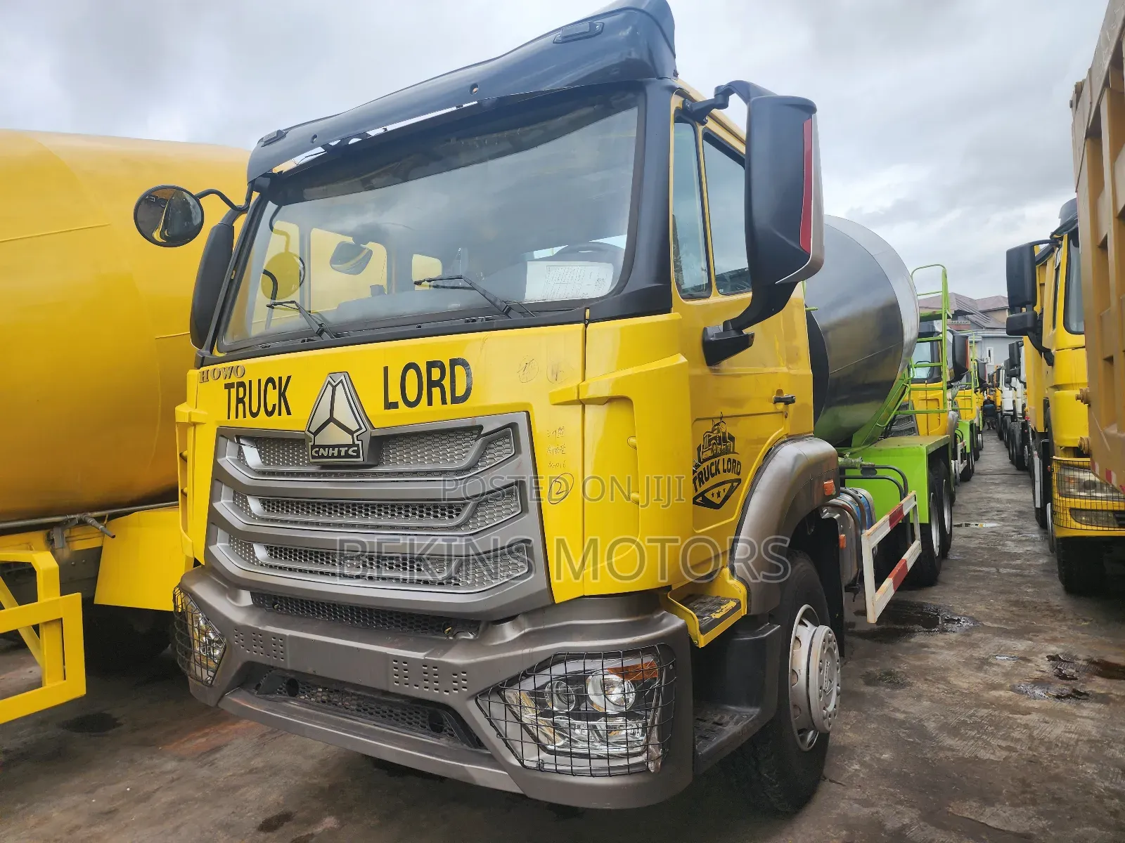 Foreign Used China Howo Concrete Mixer Truck.