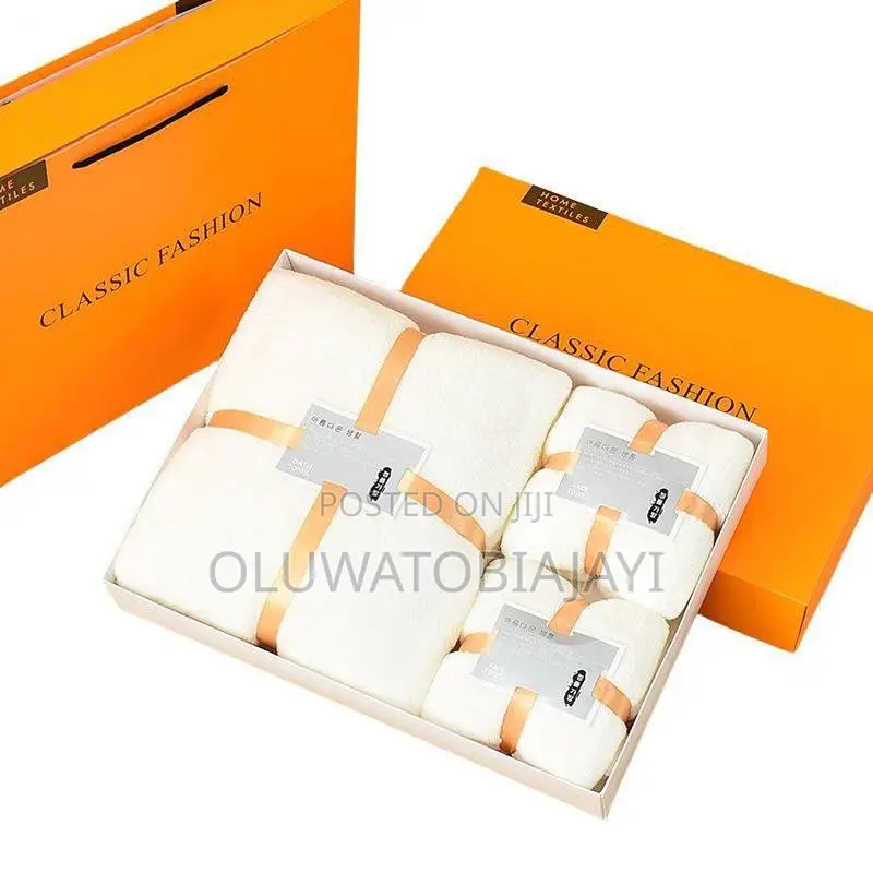 3 In 1 Towel Set With Gift Bag 9500