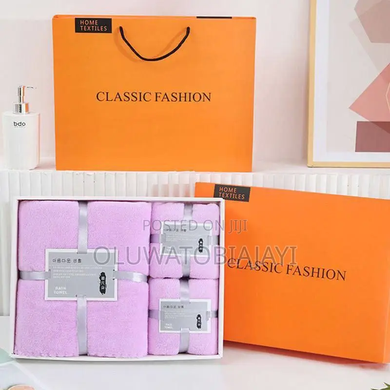 3 In 1 Towel Set With Gift Bag 9500
