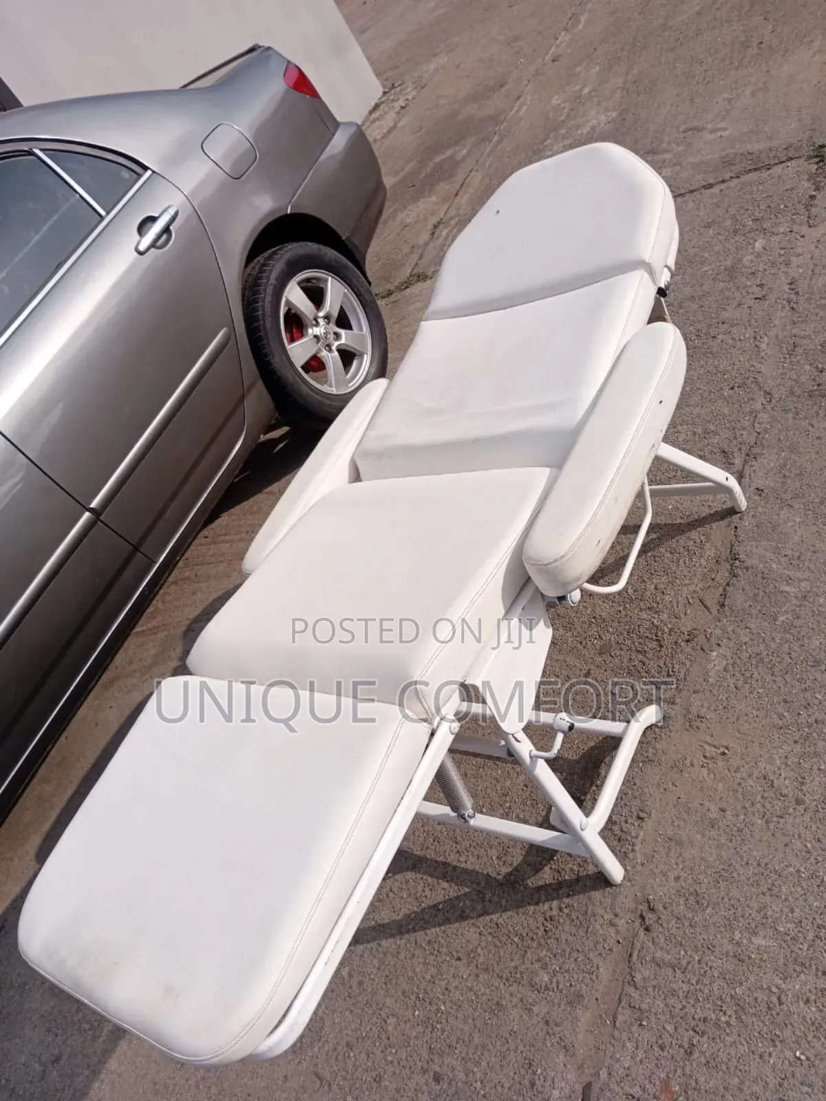 Imported Executive Multipurpose Spa/Massage/Hospital Bed
